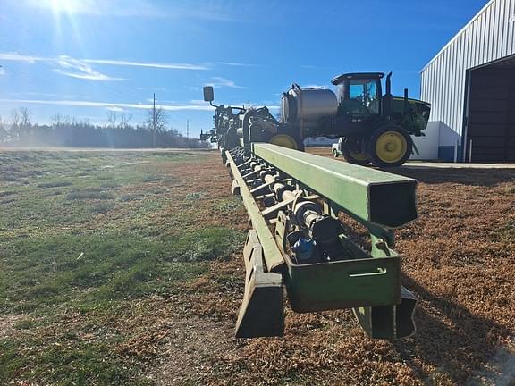 Image of John Deere R4038 equipment image 1