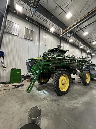 Image of John Deere R4038 equipment image 2