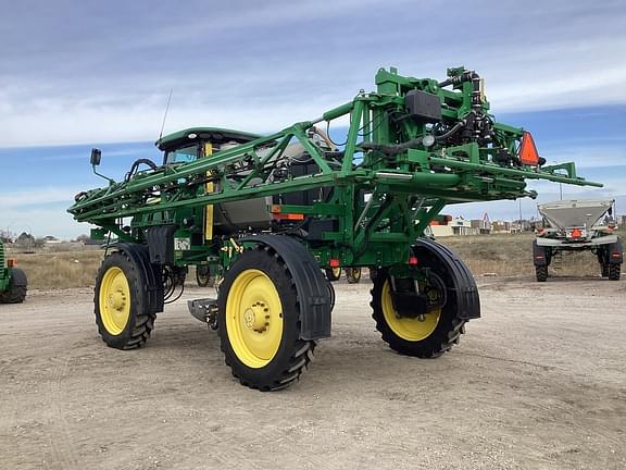 Image of John Deere R4038 equipment image 3