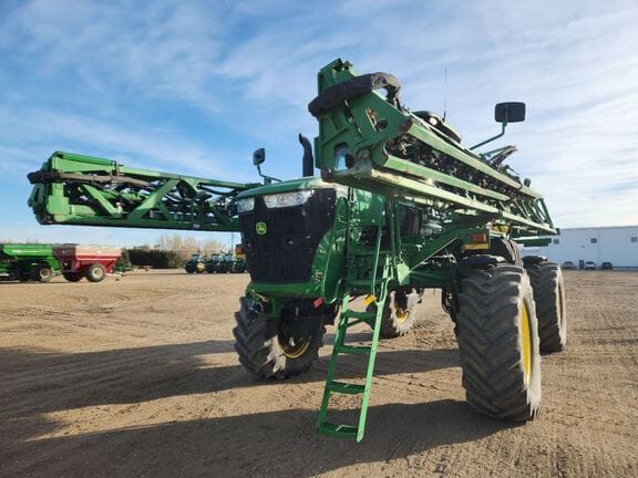 2014 John Deere R4038 Equipment Image0