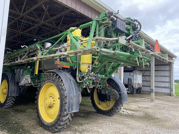Image of John Deere R4038 equipment image 3