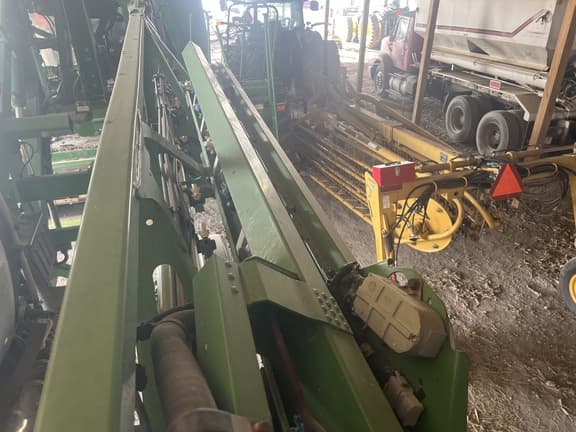 Image of John Deere R4038 equipment image 4