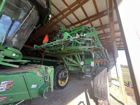 Image of John Deere R4038 equipment image 2