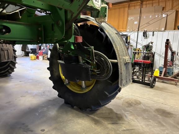 Image of John Deere R4038 equipment image 4