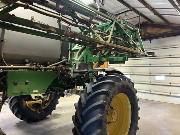 Image of John Deere R4038 equipment image 4