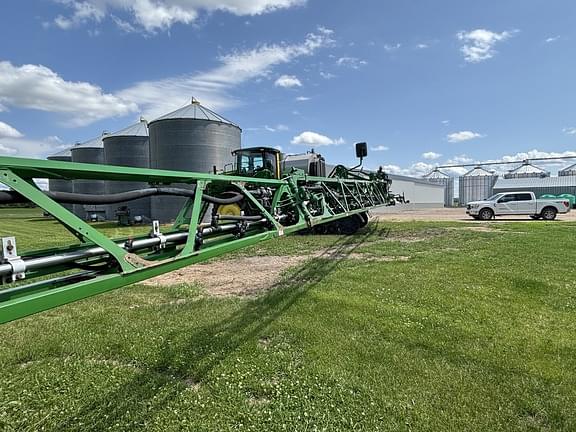 Image of John Deere R4038 equipment image 4