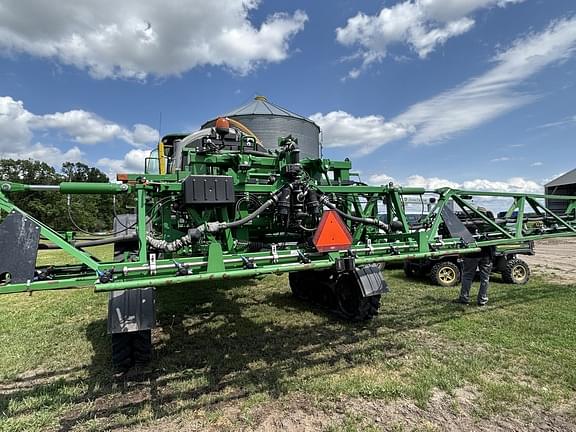 Image of John Deere R4038 equipment image 3