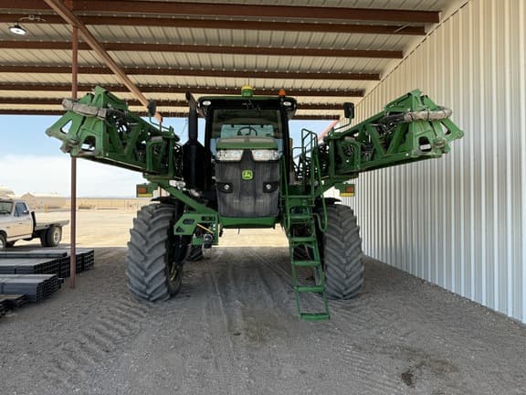 Image of John Deere R4038 equipment image 1