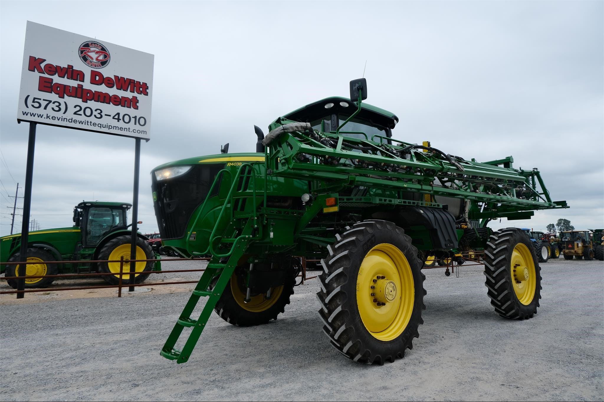 2014 John Deere R4038 Equipment Image0