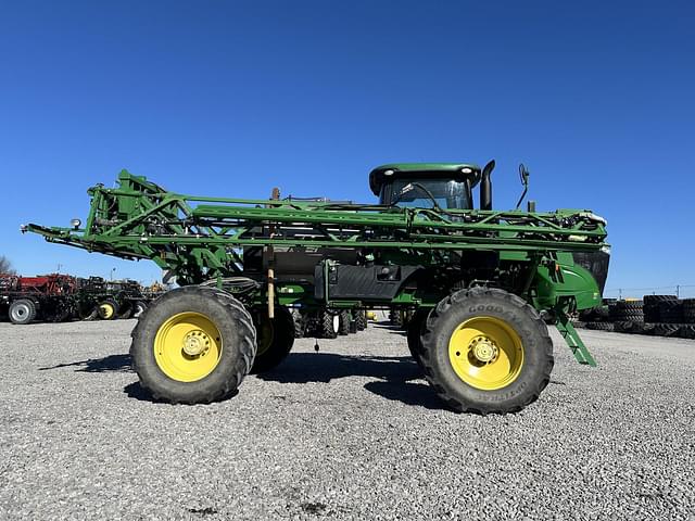 Image of John Deere R4038 equipment image 1