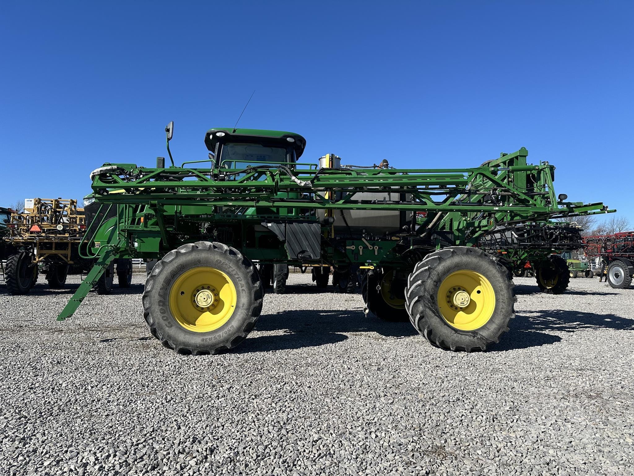 2014 John Deere R4038 Equipment Image0