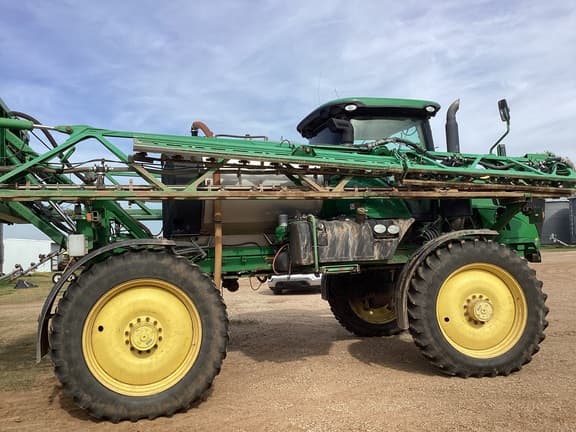 Image of John Deere R4038 equipment image 1