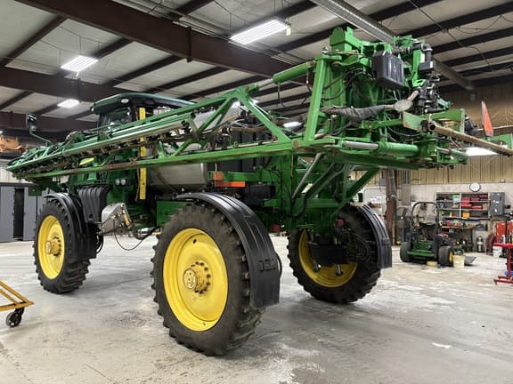 Image of John Deere R4038 equipment image 1