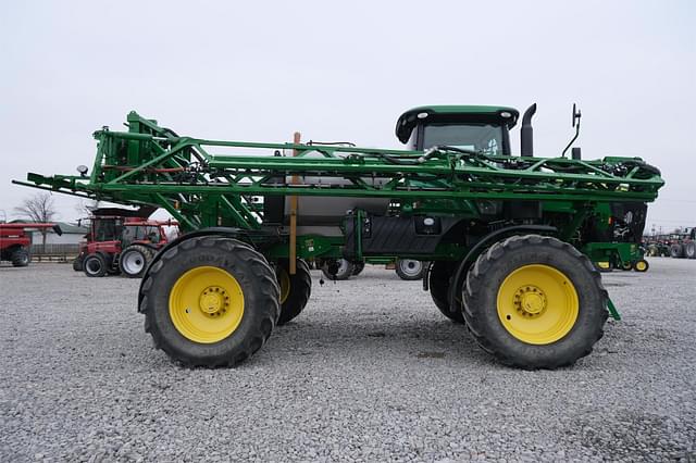 Image of John Deere R4038 equipment image 1