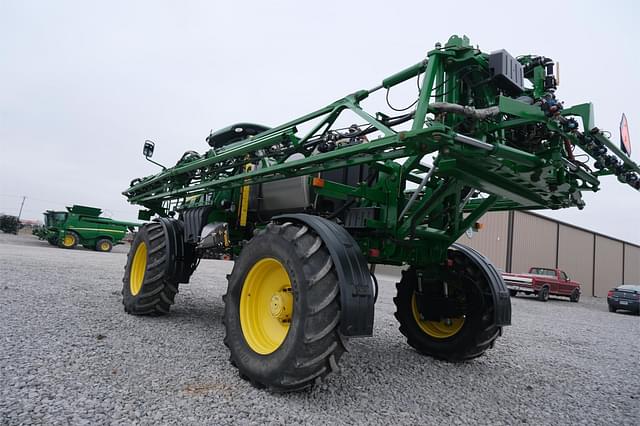 Image of John Deere R4038 equipment image 4