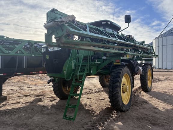 Image of John Deere R4038 equipment image 1