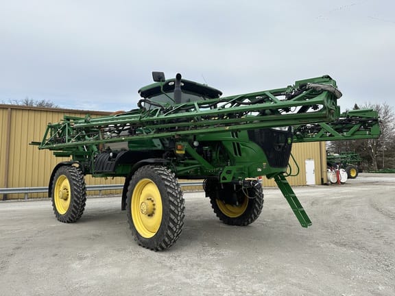 2014 John Deere R4038 Equipment Image0