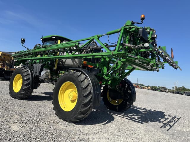Image of John Deere R4038 equipment image 4