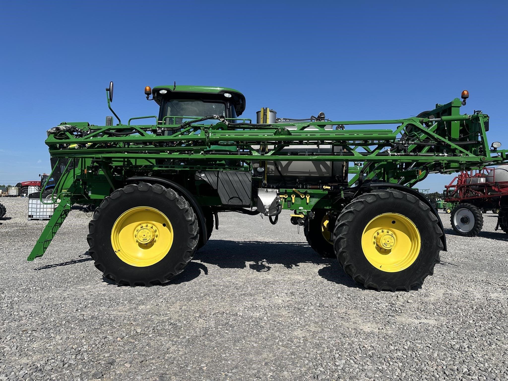 2014 John Deere R4038 Equipment Image0