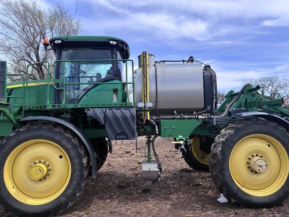 Image of John Deere R4038 equipment image 1
