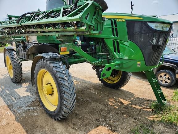 Image of John Deere R4038 equipment image 2