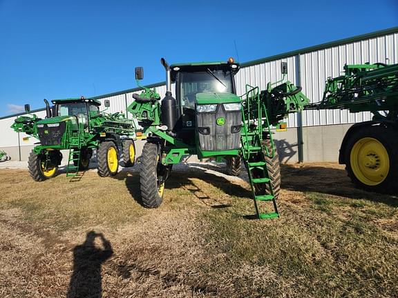 Image of John Deere R4038 equipment image 1