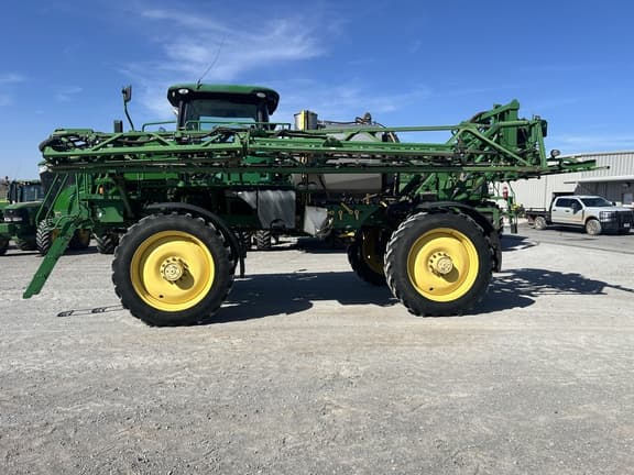 Image of John Deere R4038 equipment image 1