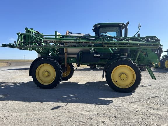 Image of John Deere R4038 equipment image 4