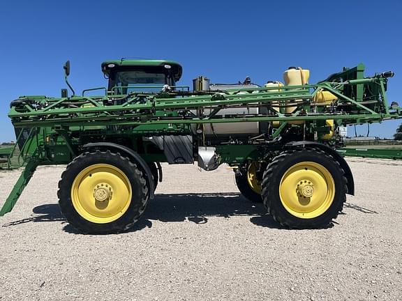 Image of John Deere R4038 equipment image 1