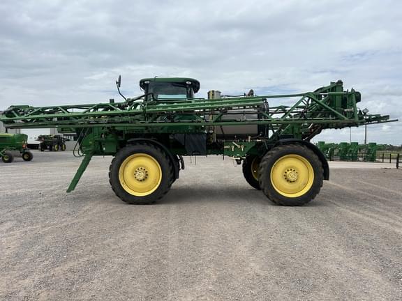 Image of John Deere R4038 equipment image 1