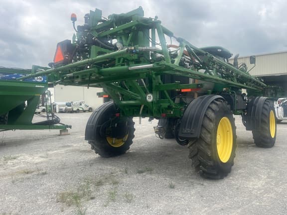 Image of John Deere R4038 equipment image 3