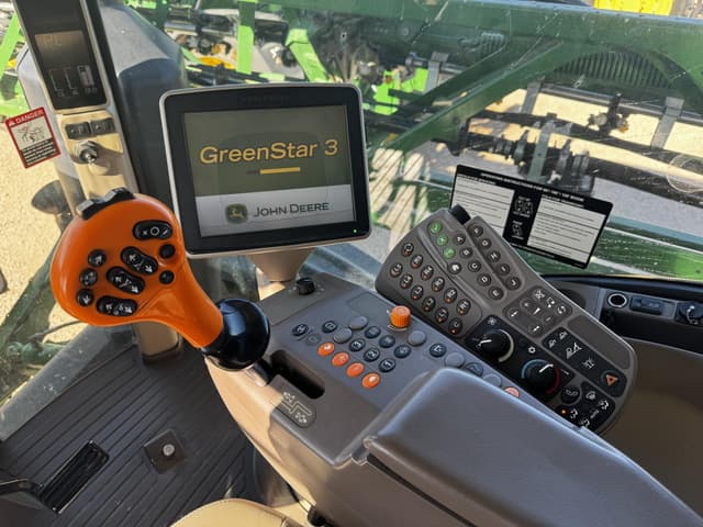 Image of John Deere R4038 equipment image 1