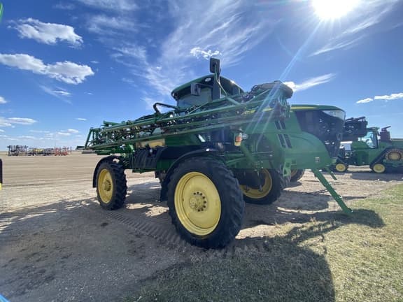 Image of John Deere R4038 equipment image 1