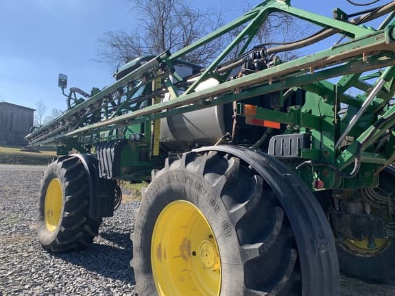 Image of John Deere R4038 equipment image 4