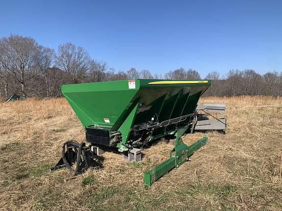 Image of John Deere R4038 equipment image 2