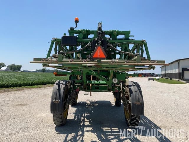 Image of John Deere R4038 equipment image 3