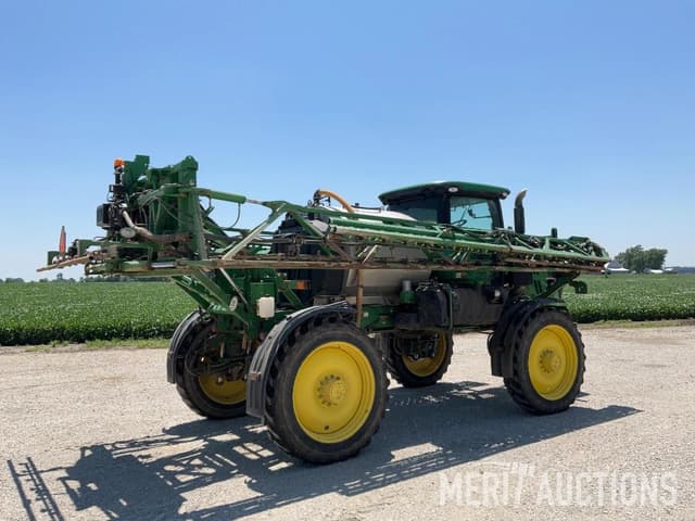 Image of John Deere R4038 equipment image 4