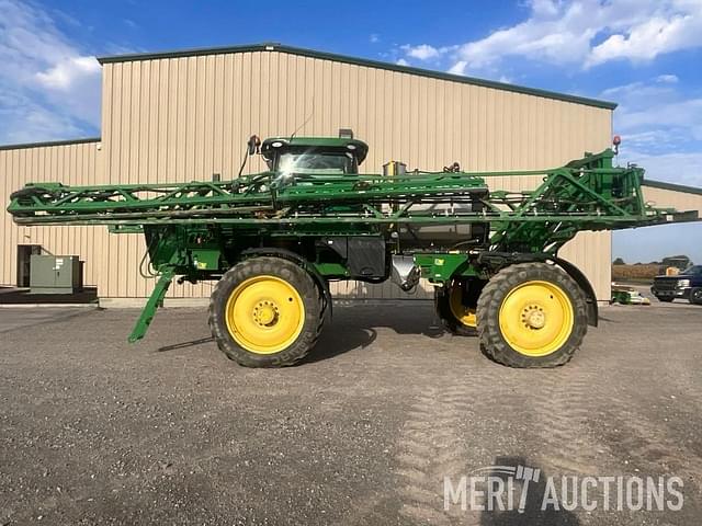 Image of John Deere R4038 equipment image 1