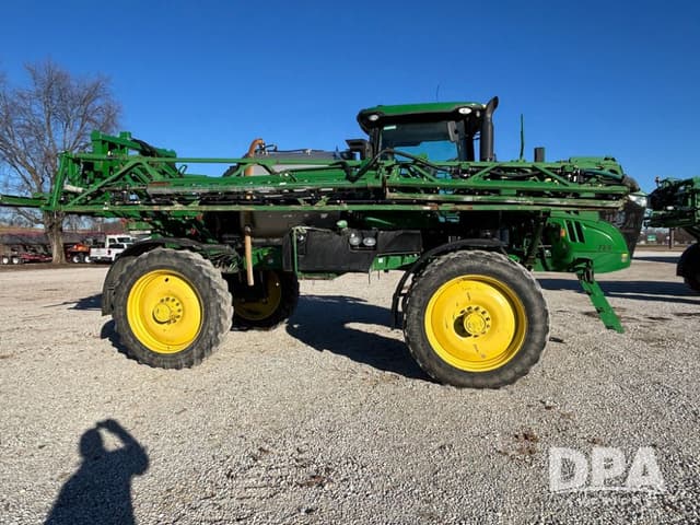 Image of John Deere R4038 equipment image 2