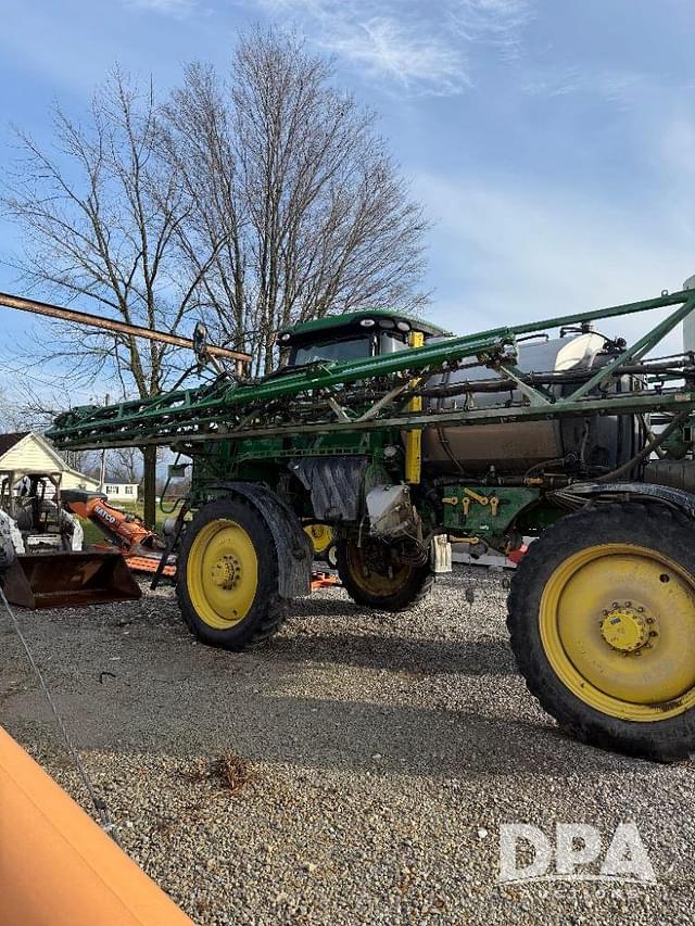 Image of John Deere R4038 equipment image 1