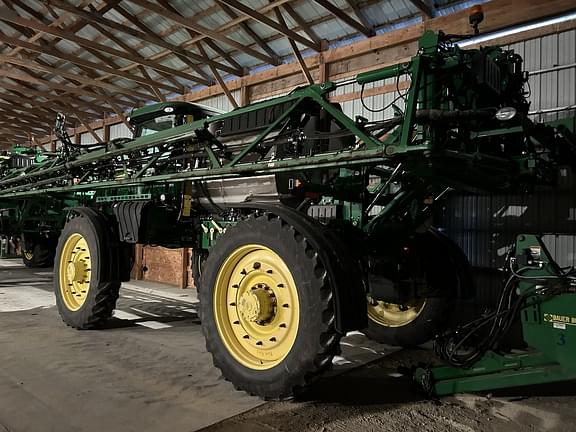 Image of John Deere R4045 equipment image 1