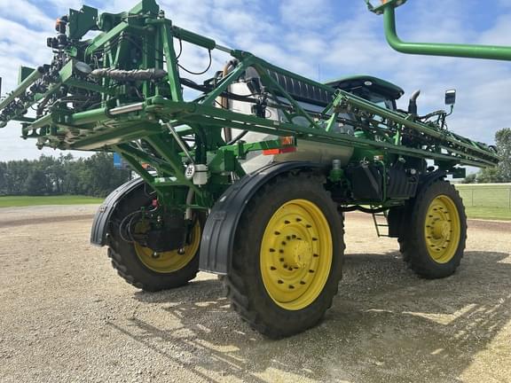 Image of John Deere R4045 equipment image 2