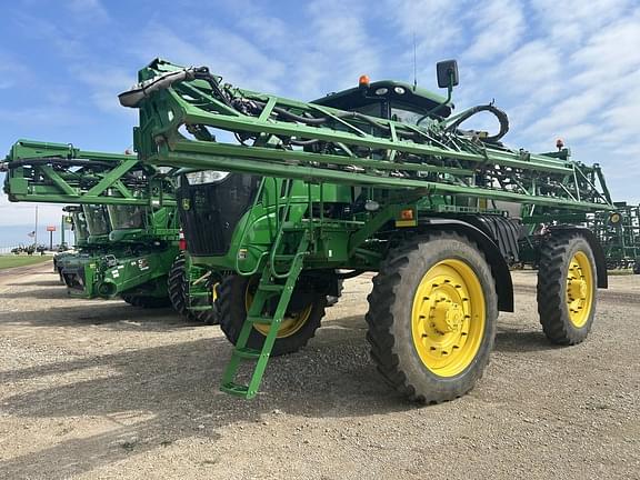 Image of John Deere R4045 equipment image 3