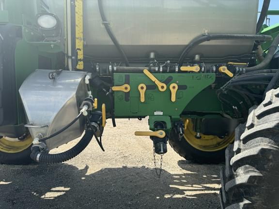 Image of John Deere R4045 equipment image 3