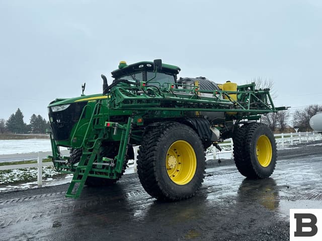 Image of John Deere R4045 equipment image 3