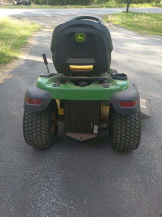 Image of John Deere S240 equipment image 4