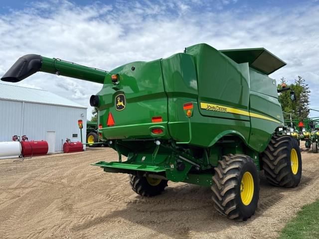 Image of John Deere S650 equipment image 3
