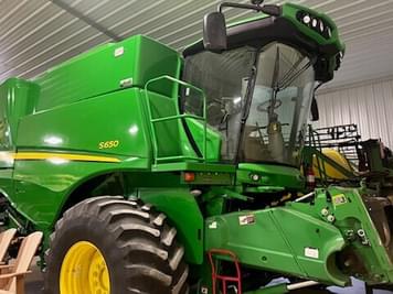 Main image John Deere S650