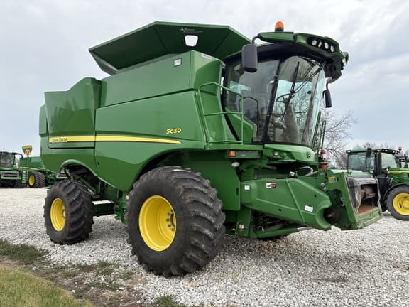 Image of John Deere S650 equipment image 1