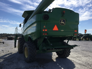 Main image John Deere S660
